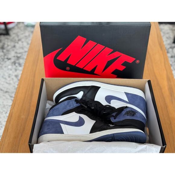Air Jordan 1 Retro High OG Size 11 main image 7